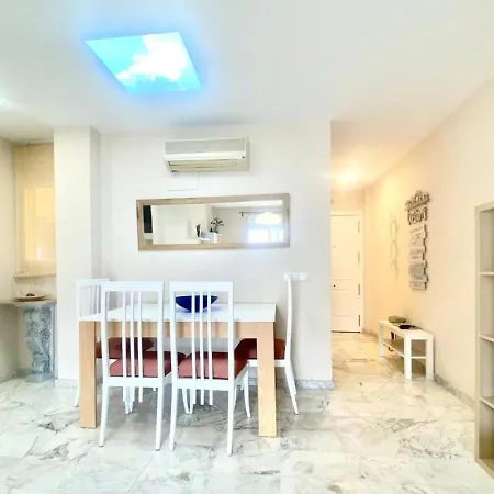 Apartamento Cozy Close Shopping Centre And *