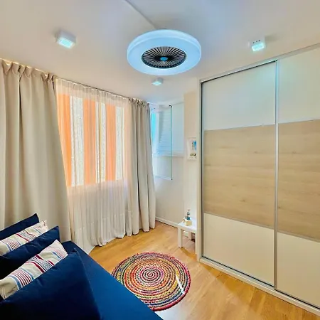 Cozy Close Shopping Centre And Fuengirola
